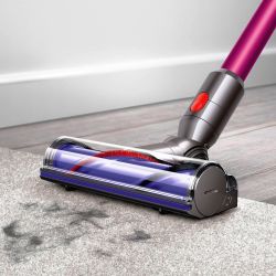 Deep cleans carpets & sucks up pet hair